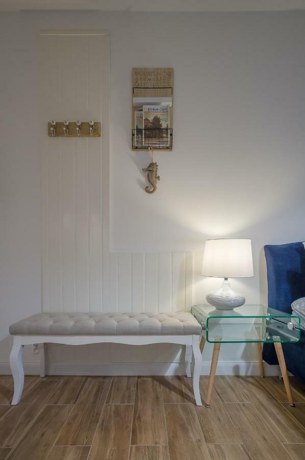 Apartment Blue Boat *
